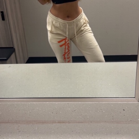Authentic Hooter Girls Joggers Cream Off White Sweatpants Hooters Size Medium - Picture 3 of 3